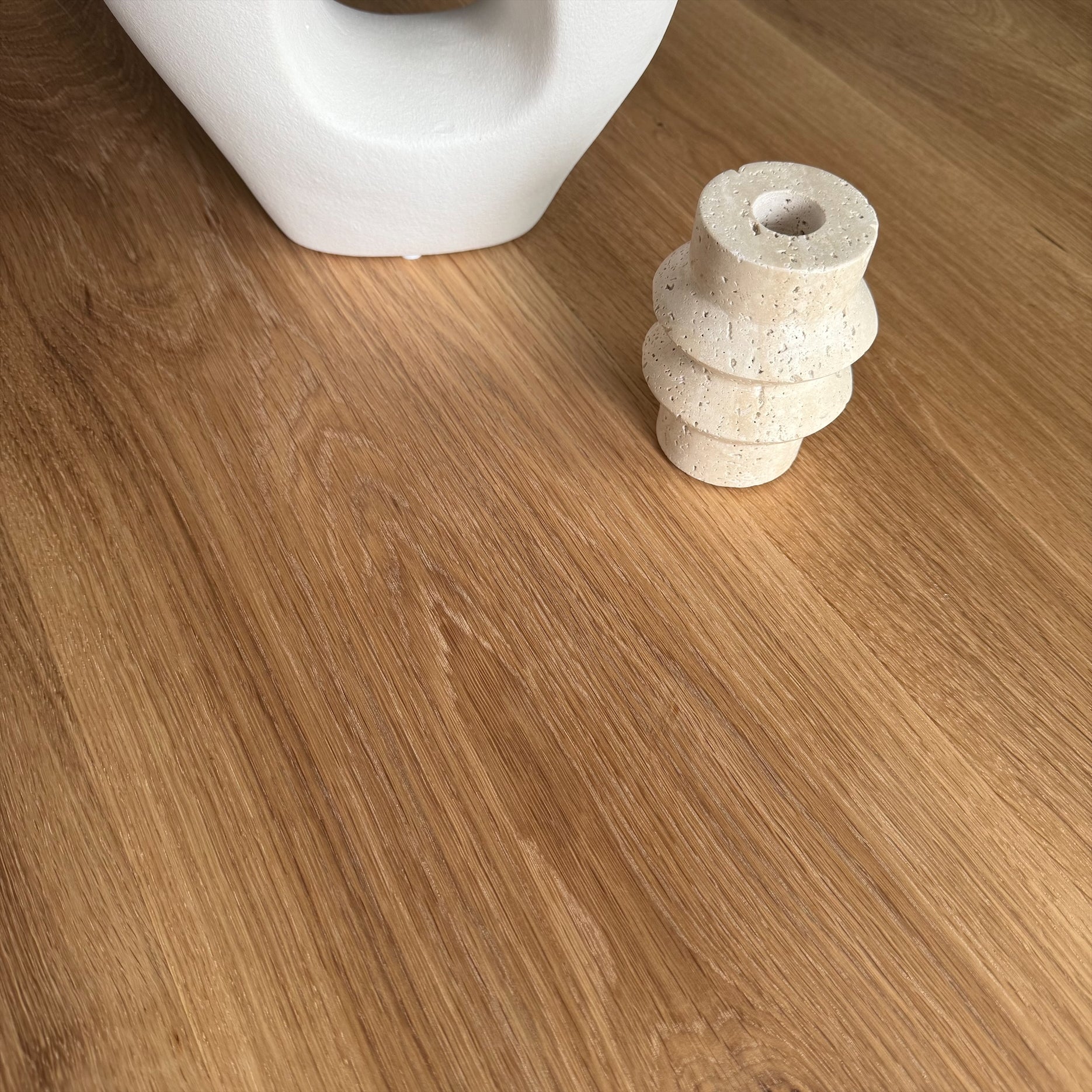 Rundt plankebord m. metal sokkelfod + (0-2 tillægsplader)