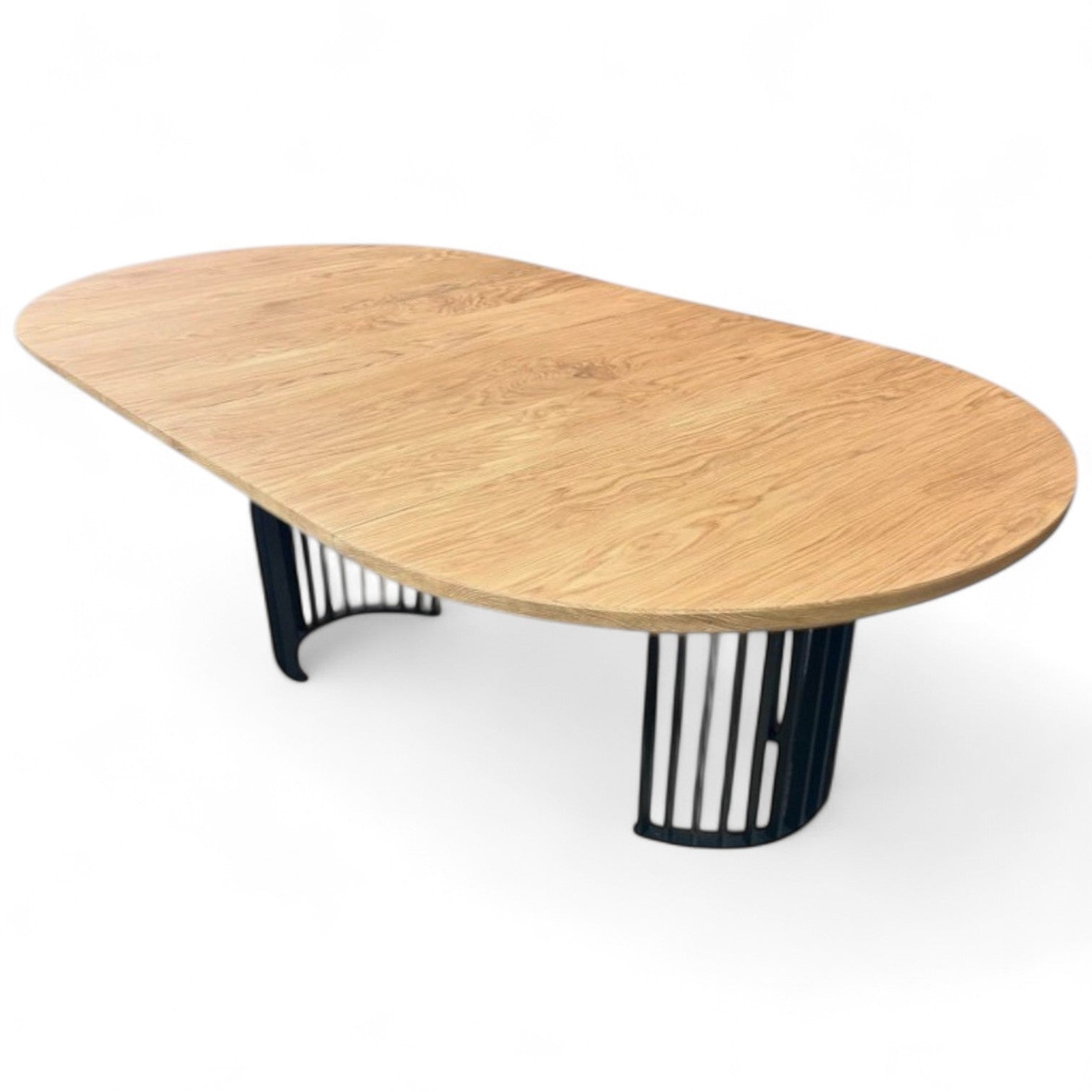 Rundt plankebord m. metal sokkelfod + (0-2 tillægsplader)