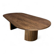 Ovalformet plankebord m. eg sokkelfod